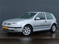 Volkswagen Golf - 1.6-16V AIRCO / CRUISE