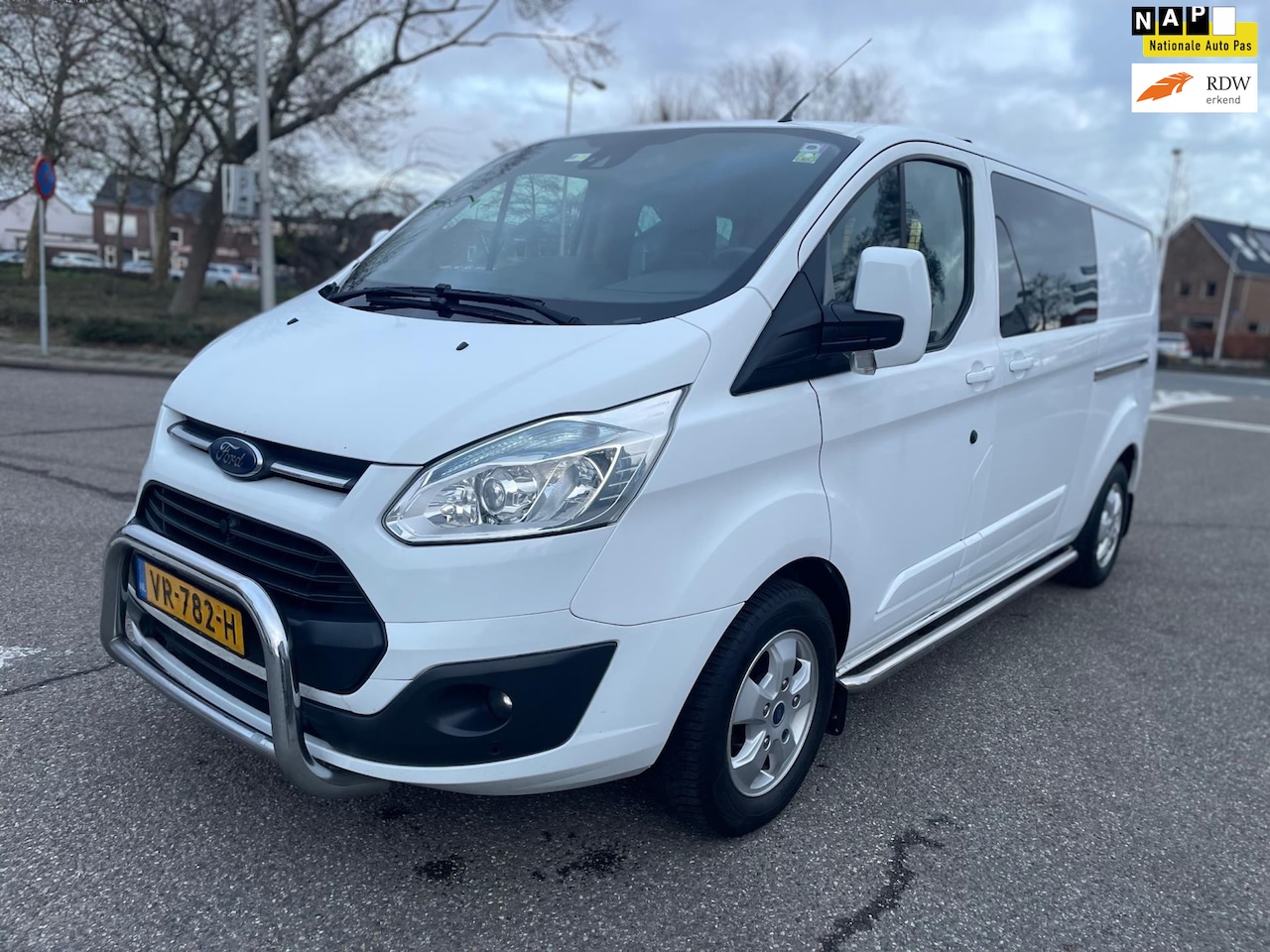 Ford Transit Custom - 290 2.2 TDCI L2H1 Limited DC / 1e.eigenaar / dubbel.cabine / airco / cruise.control / elek - AutoWereld.nl