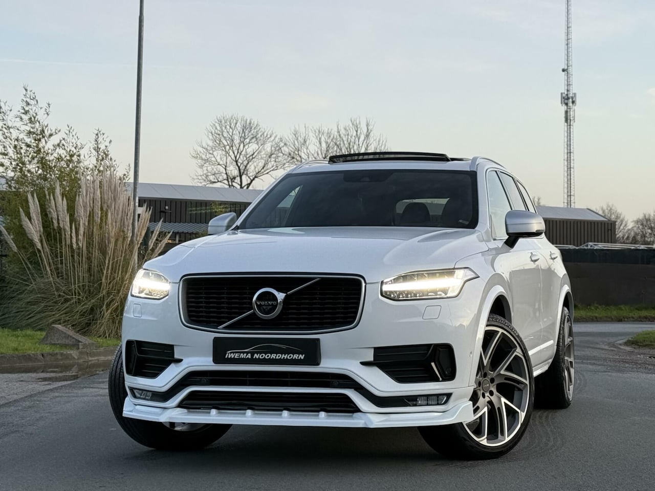 Volvo XC90 - 2.0 D5 AWD R-Design 7P Bowers&Wilkins|Luchtvering|Camera 360°|Panoramadak|Stuurverw.|Head - AutoWereld.nl