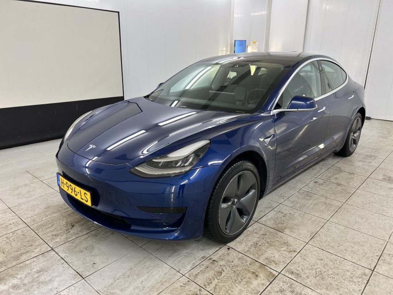 Tesla Model 3 - Standard RWD Plus [ AUTOPILOT+60 kWh+PREMIUM AUDIO ] - AutoWereld.nl