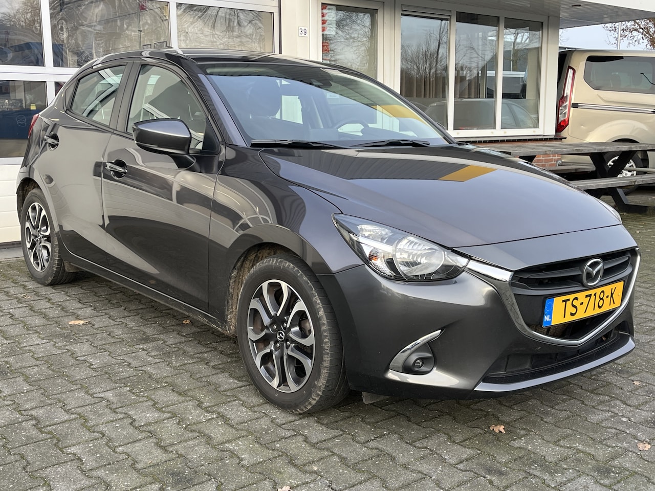 Mazda 2 - 1.5 Skyactiv-G Dynamic+ Airco Cruise control Navigatie 2e eigenaar - AutoWereld.nl