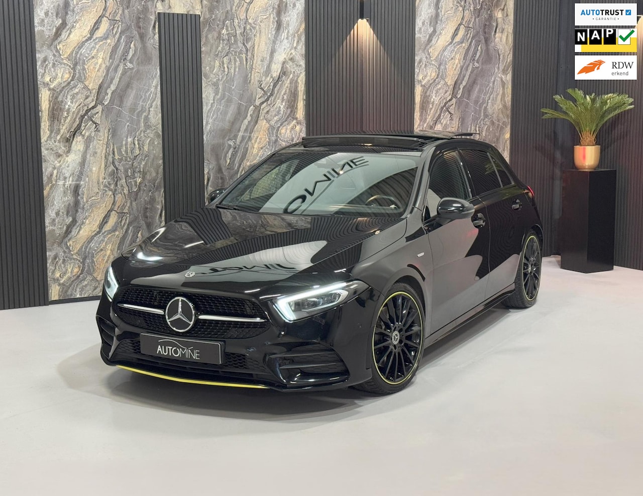 Mercedes-Benz A-klasse - 250 AMG 4MATIC Edition 1|PANO|AMBIENT|KEYLESS|HEAD UP - AutoWereld.nl