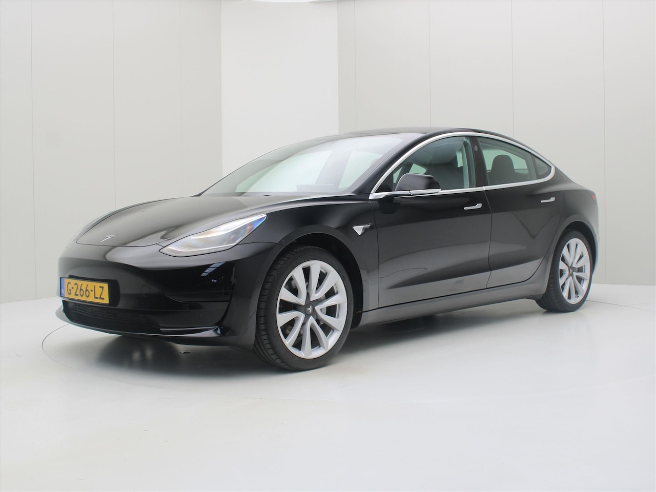 Tesla Model 3 - Standard RWD Plus [ AUTOPILOT+19 LMV+PREMIUM AUDIO ] - AutoWereld.nl