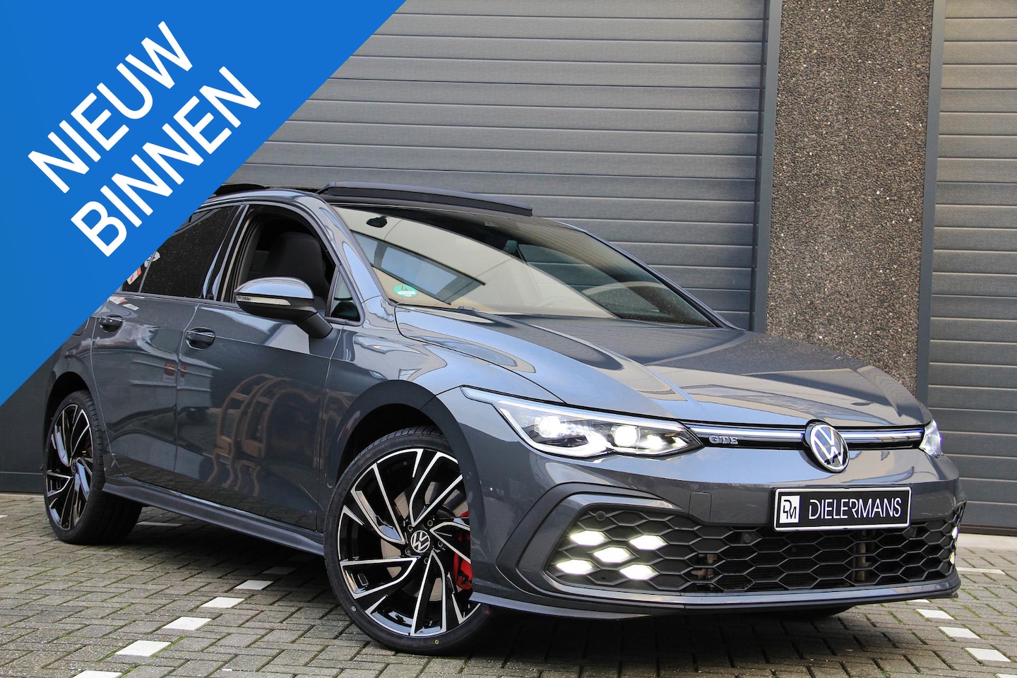 Volkswagen Golf - 1.4 eHybrid GTE Panorama dak | Vol LED | Carplay | 19' Adelaide | Bomvol. - AutoWereld.nl