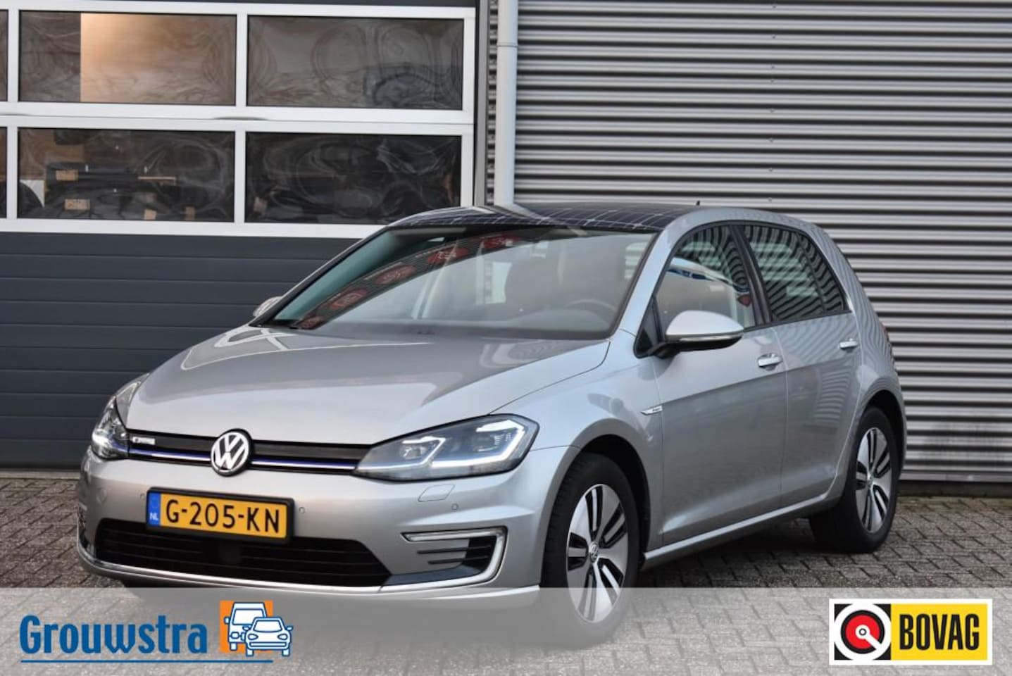 Volkswagen Golf - STOELVERWARMING / NAVI / ACC - AutoWereld.nl