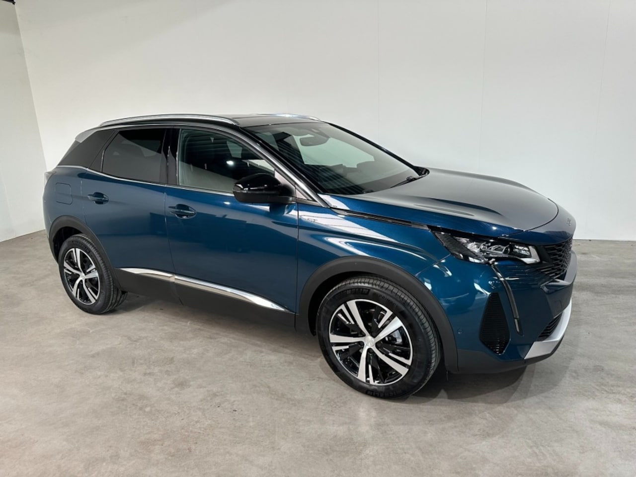 Peugeot 3008 - GT,130PK, Automaat, Leer,stoelverw,massage,memory,schuifdak,elec - AutoWereld.nl