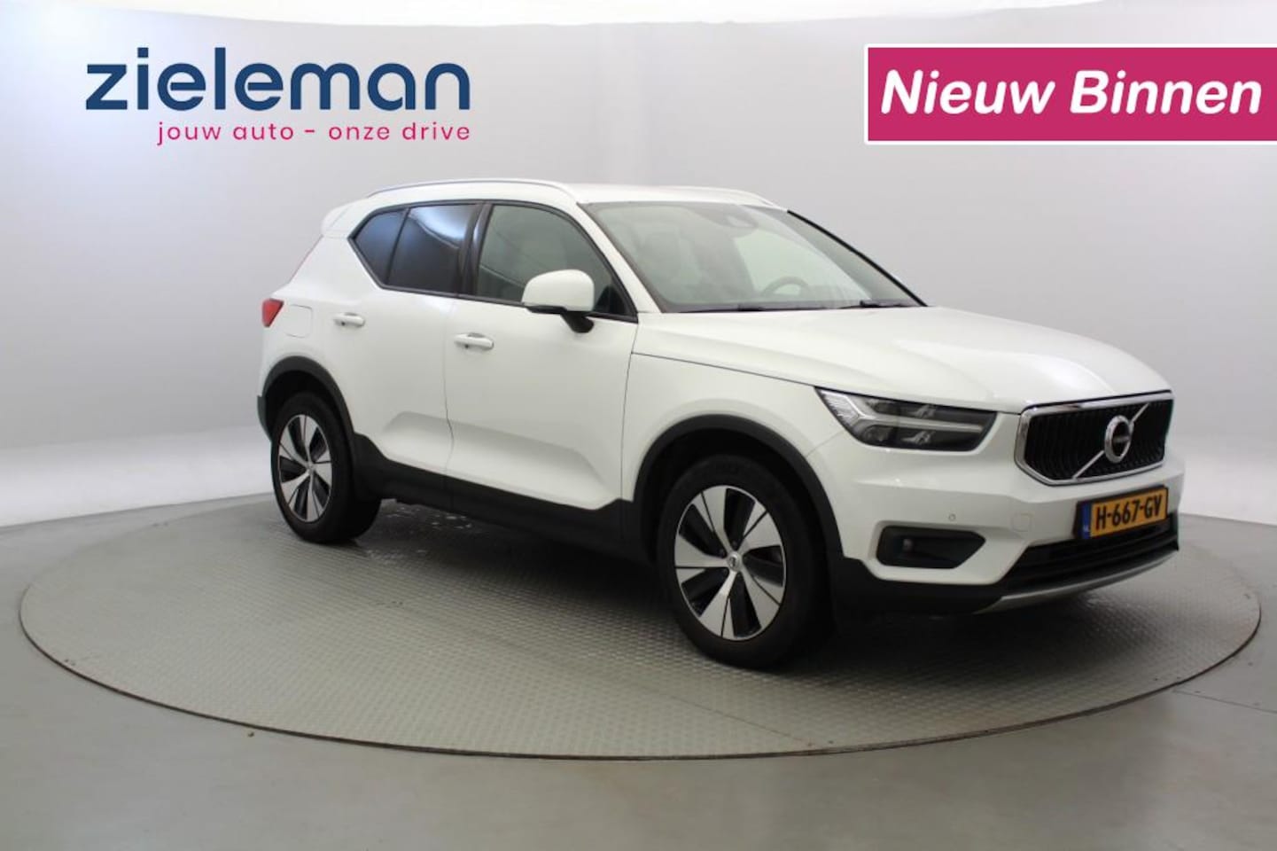 Volvo XC40 - 1.5 T5 Twin Engine Momentum Pro - Digital Cockpit, Leer - AutoWereld.nl