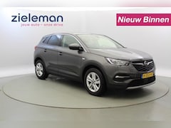 Peugeot 3008 - 1.6 Turbo Business Executive - Trekhaak, half leer