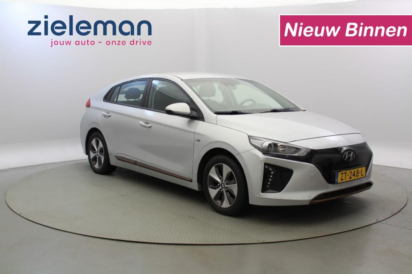 Hyundai IONIQ - Comfort EV - Leer, Carplay, Camera - AutoWereld.nl