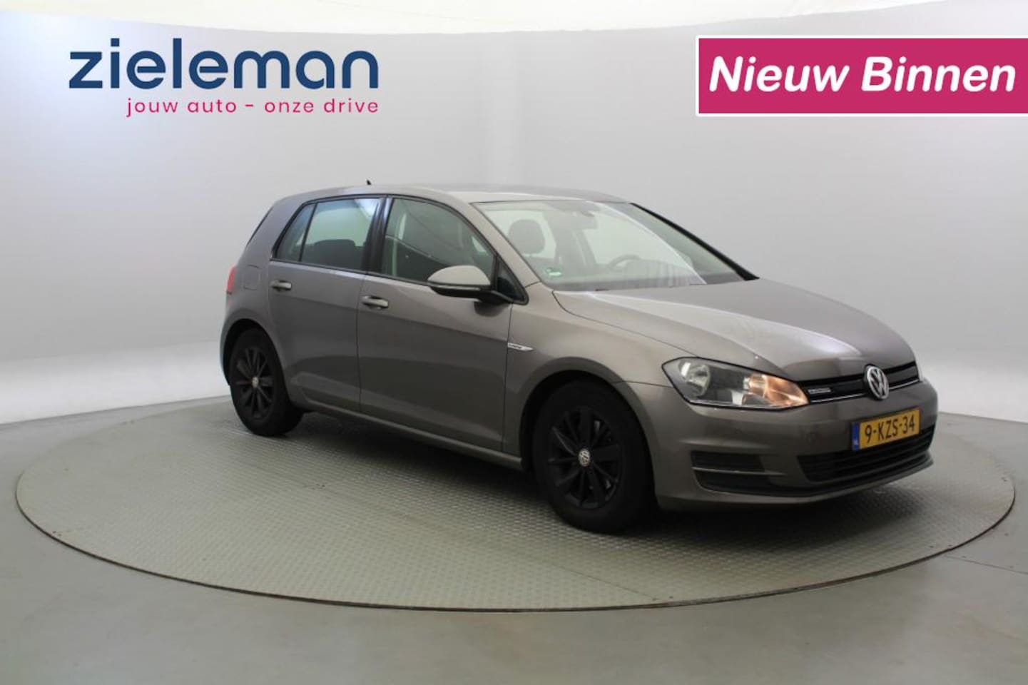 Volkswagen Golf - 1.6 TDI 5 deurs SportLine - Navi, Clima - AutoWereld.nl