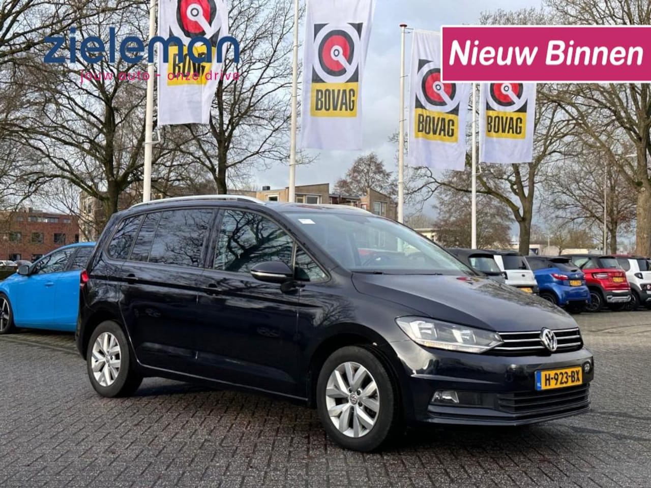 Volkswagen Touran - 1.5 TSI Comfortline Business Automaat - Camera, Stoelverw. - AutoWereld.nl