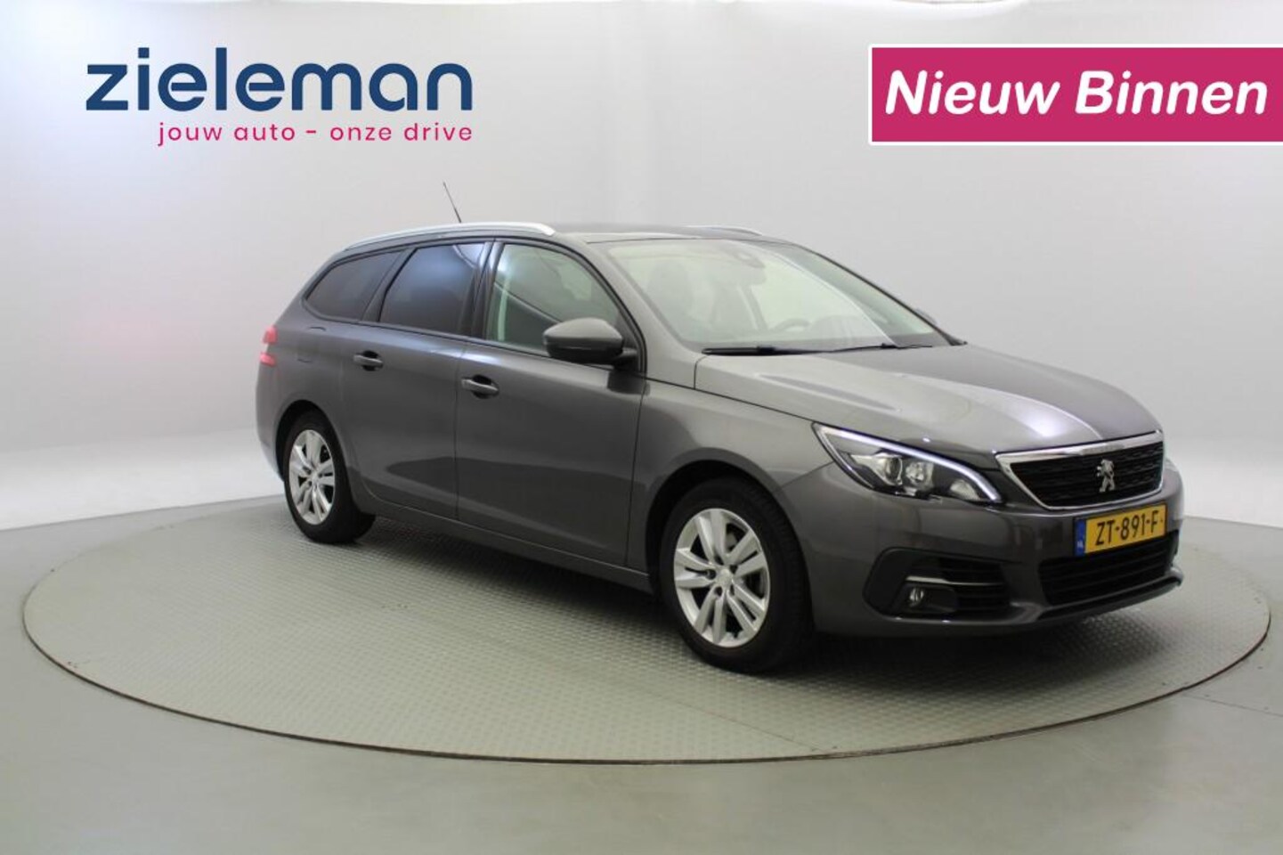 Peugeot 308 - SW 1.2 PureTech Executive - Carplay, Camera, Trekhaak - AutoWereld.nl