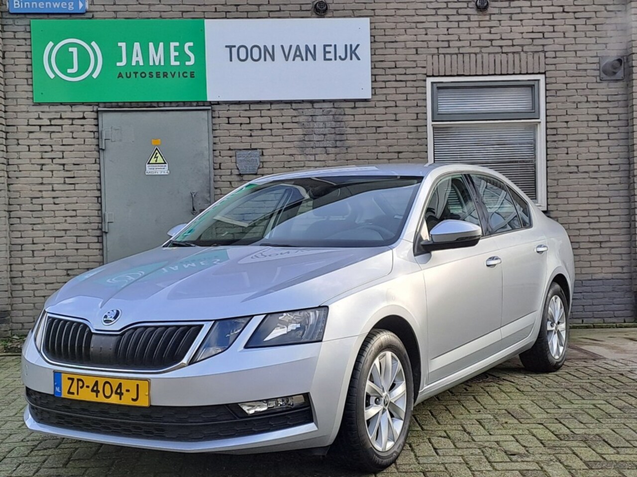 Skoda Octavia - 116 pk Ambition Business  Navigatie-LM Velgen-Clima-Crouse contr - AutoWereld.nl