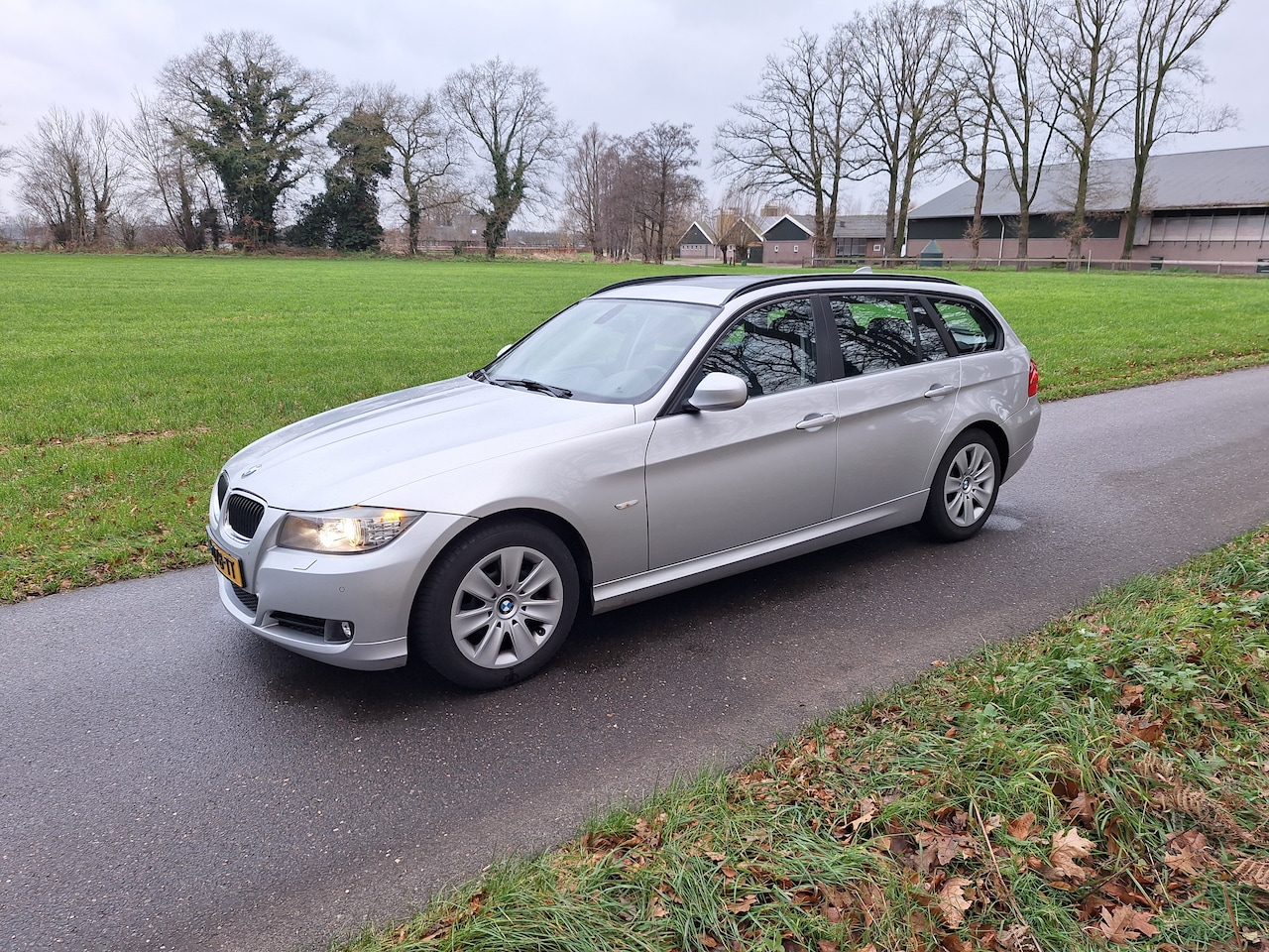 BMW 3-serie Touring - 318i 3-Serie station - Nieuwe APK - Nieuwe ketting - AutoWereld.nl