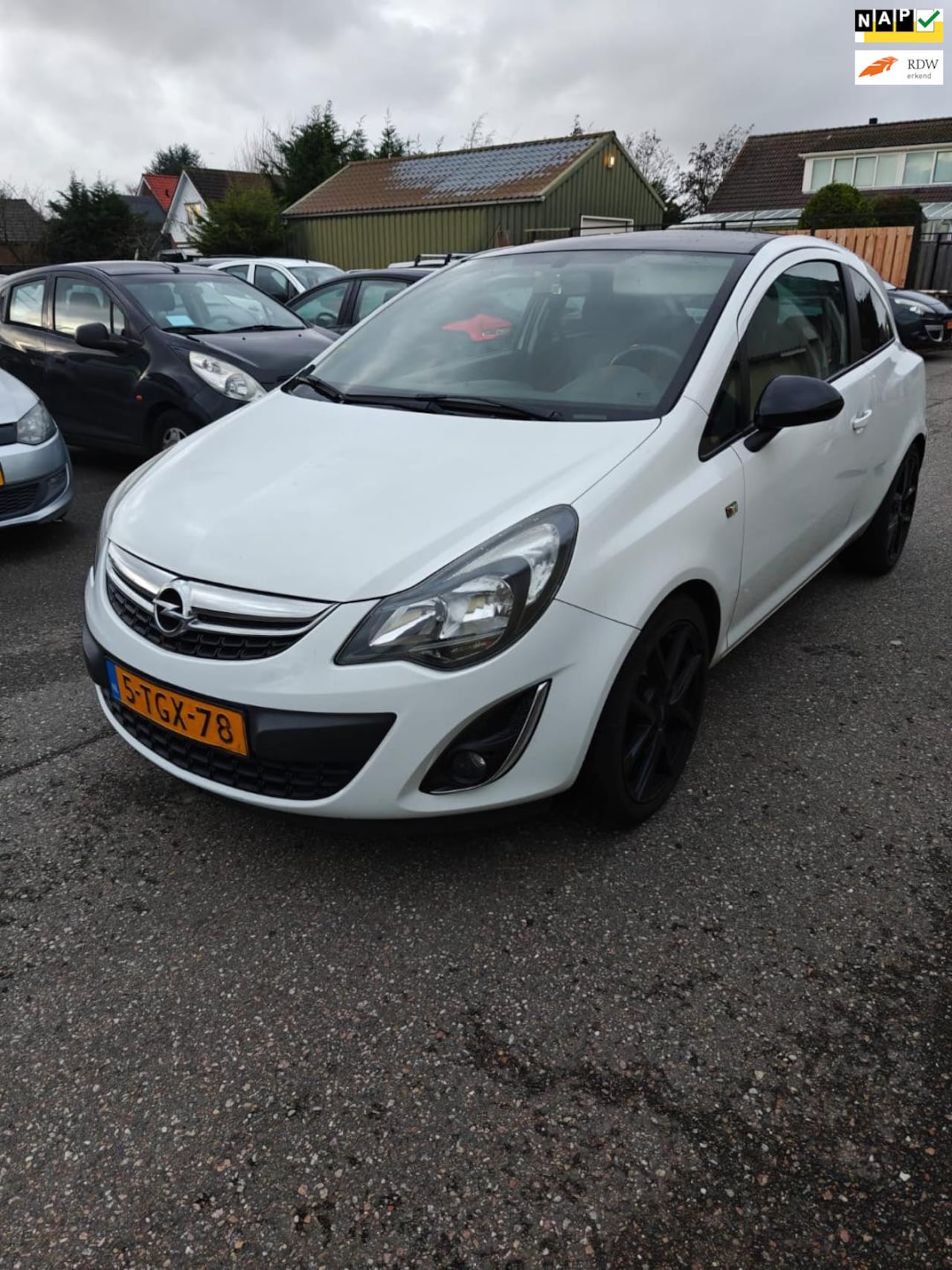 Opel Corsa - 1.4-16V Cosmo 1.4-16V Cosmo - AutoWereld.nl