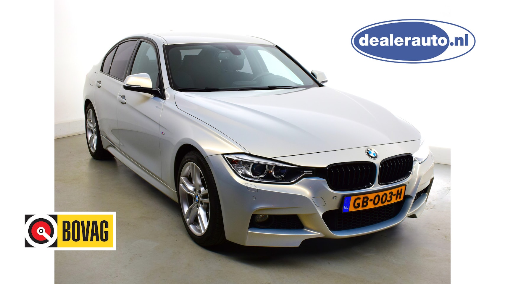 BMW 3-serie - 316i M-Pakket Individual kleur, privacy glas, afneembare trekhaak, lederen stuur \m style - AutoWereld.nl