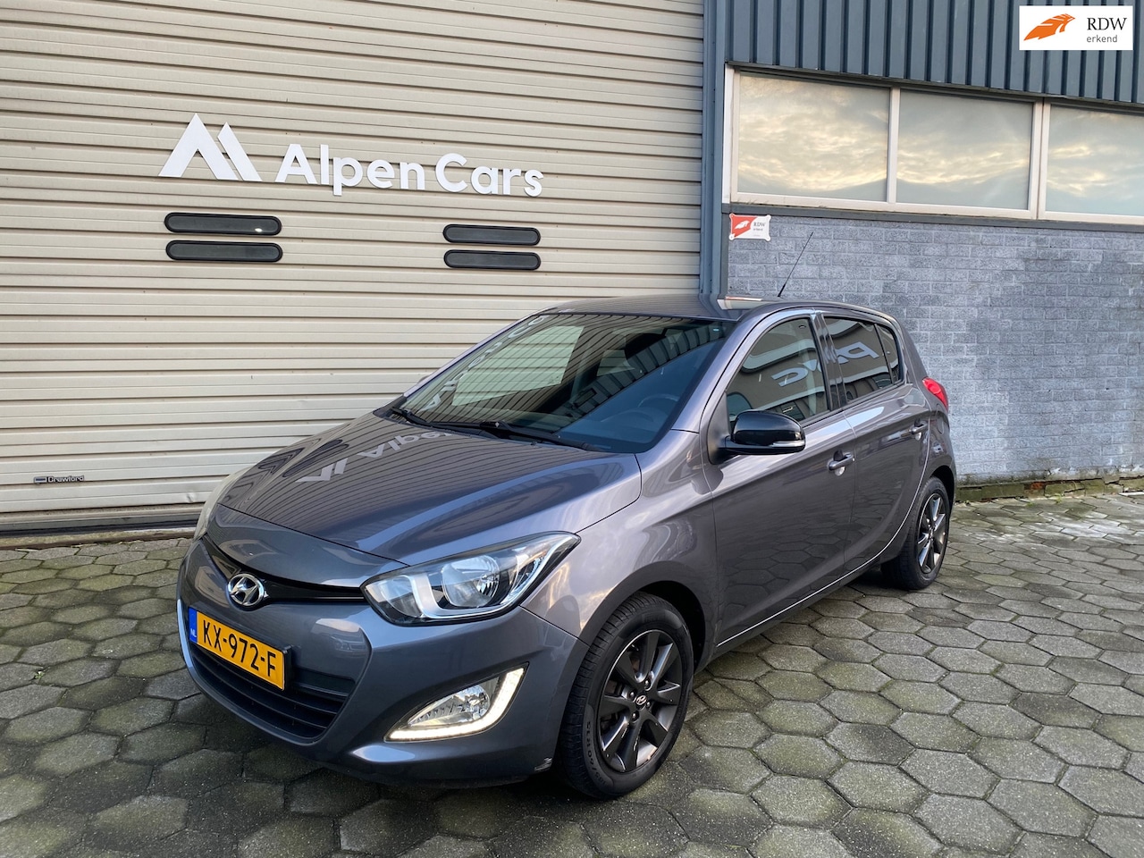 Hyundai i20 - 1.2i i-Motion Airco / Cruise controle / PDC / APK 12-2025 - AutoWereld.nl