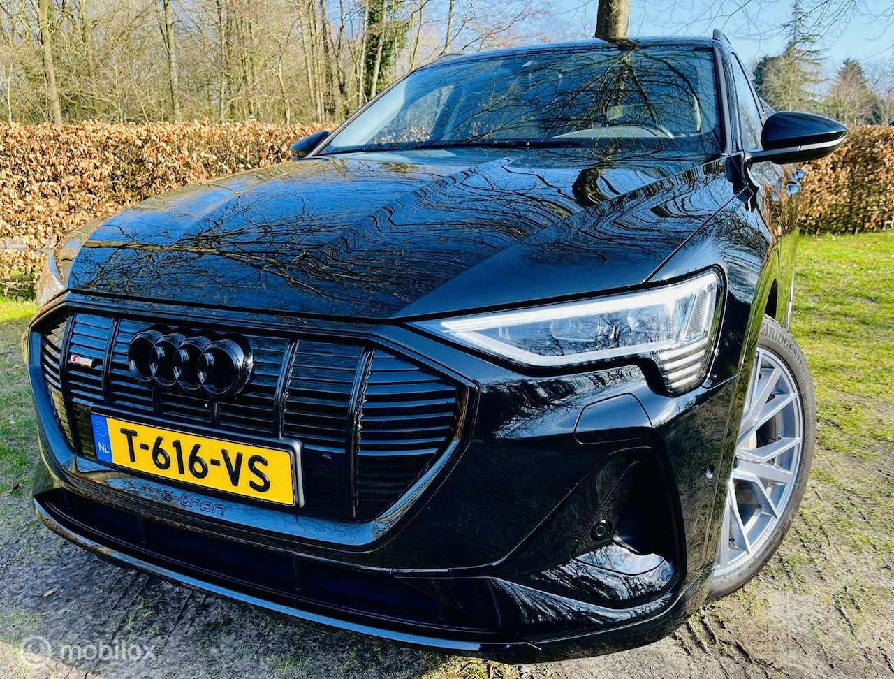 Audi e-tron - 50 quattro S Line Black 313pk KERSTAANBIEDING - AutoWereld.nl