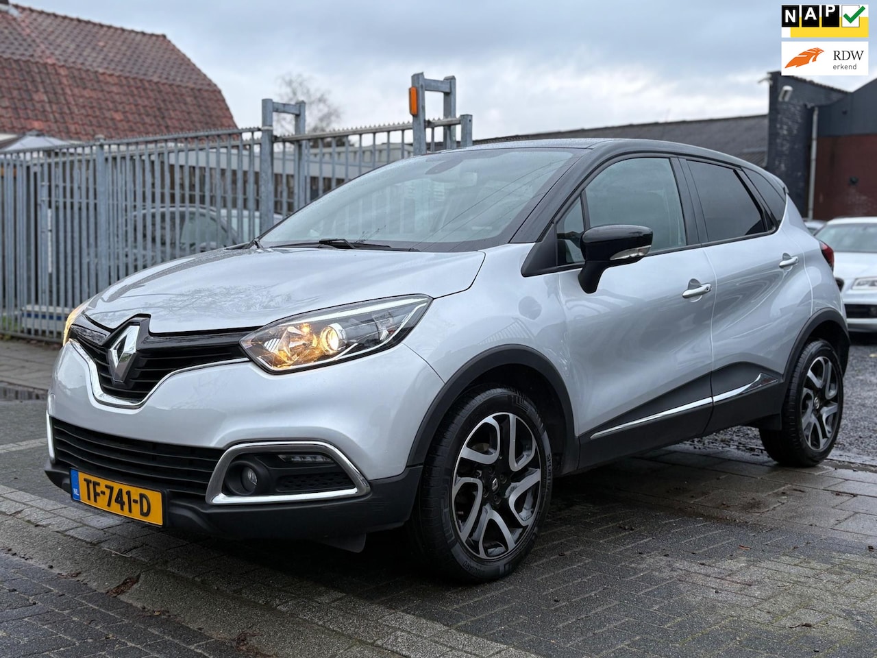 Renault Captur - 0.9 TCe Dynamique | navigatie | trekhaak | 17” LMV | climate control | - AutoWereld.nl