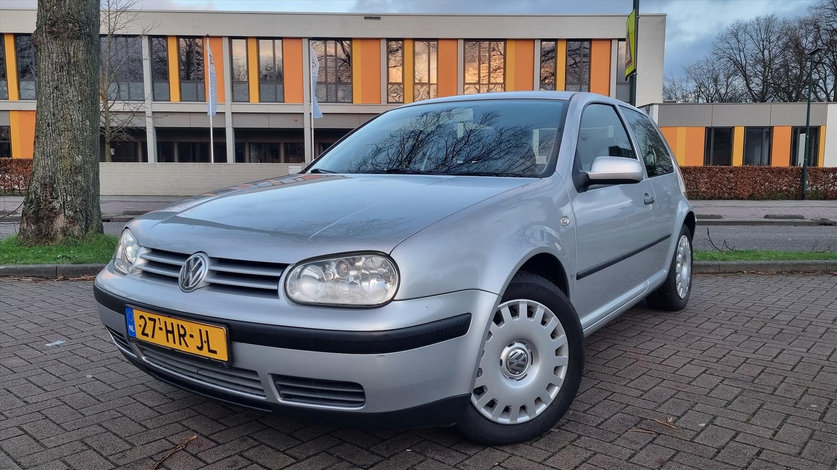 Volkswagen Golf - 1.6i Trendline 3drs Airco/ Cruise/ 145dkm!! - AutoWereld.nl