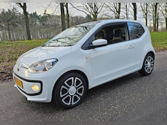 Volkswagen Up! - 1.0 High Up BlueMotion NL Auto 2e Eigenaar