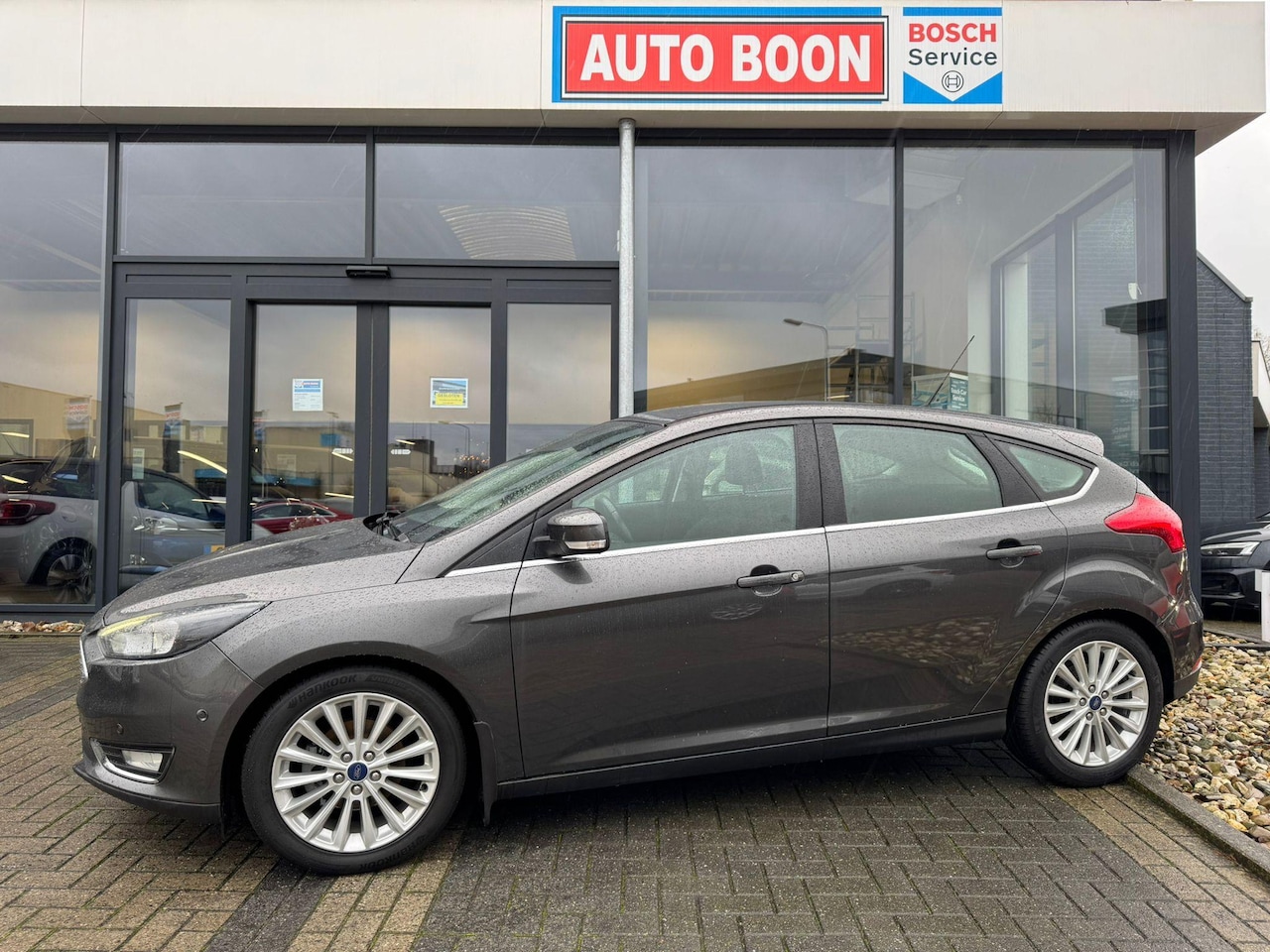 Ford Focus - 1.0 125PK TITANIUM : NAVI/BT/2xPDC/CC/LMV/PCAM KM=NAP - NL AUTO - AutoWereld.nl