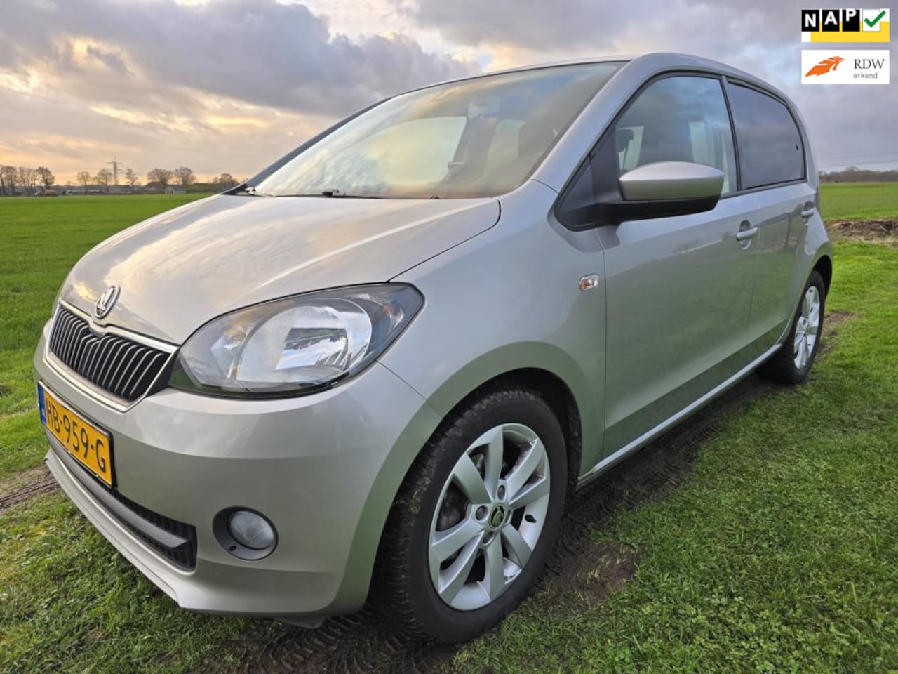 Skoda Citigo - 1.0|Trekhaak|Bluetooth|Stoelverwarming|NAP!|Airco|Cruise - AutoWereld.nl