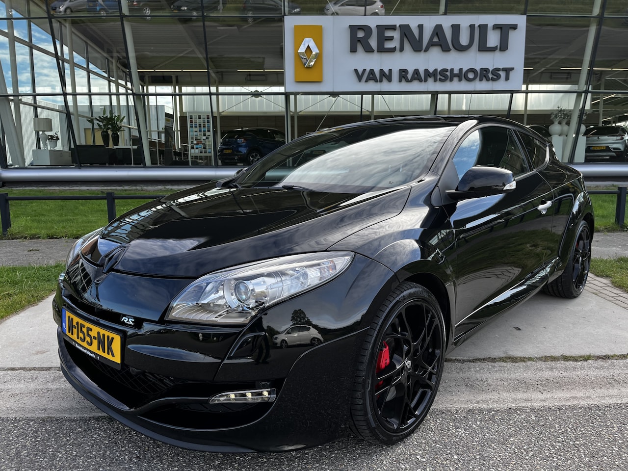 Renault Mégane Coupé - 2.0 RS Turbo 250 PK CUP / Xenon / Bose / Cruise / PDC V+A / Keyless / Navigatie / Uitlaatk - AutoWereld.nl