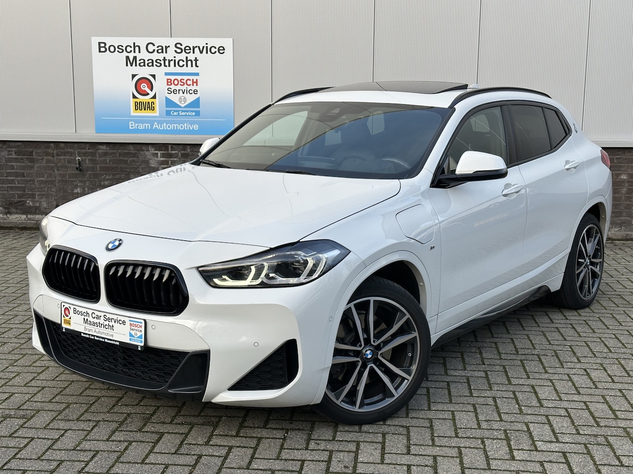 BMW X2 - xDrive25e M-Sport | HUD | Pano | Harman & K | Adaptiv CC | 19'' | High Executive Adaptive - AutoWereld.nl