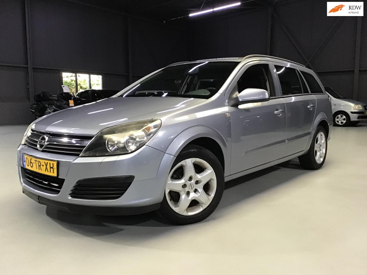 Opel Astra Wagon - 1.6 Edition I New Apk I Trekhaak I Cruise Contr I 16inch LMV I Airco I Dakrails I Centr de - AutoWereld.nl