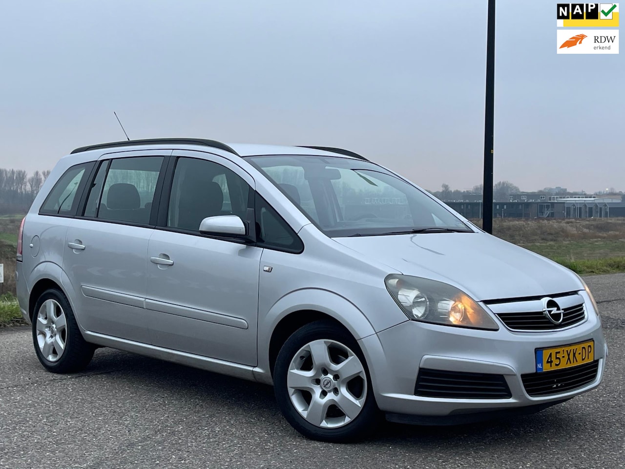 Opel Zafira - 1.6 Enjoy 7P|Airco|Cruise|Lmv|Stuurbed|Nap|Boekjes - AutoWereld.nl