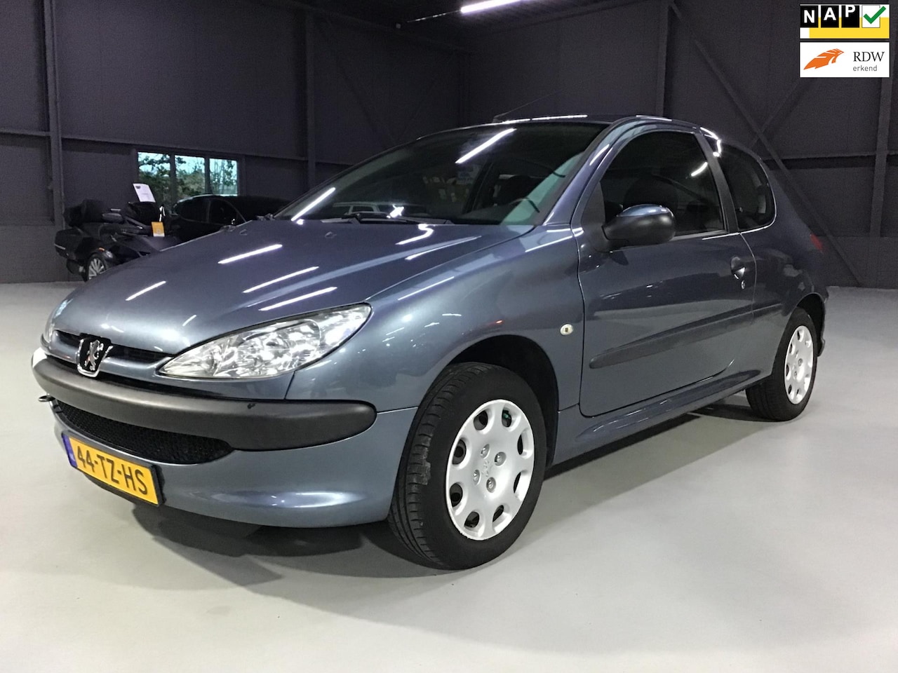 Peugeot 206 - 1.4 One-line I 2e Eigen I Apk 10-2025 I Trekhaak I 129xxx NAP I Airco I Elec Ramen I Zuini - AutoWereld.nl