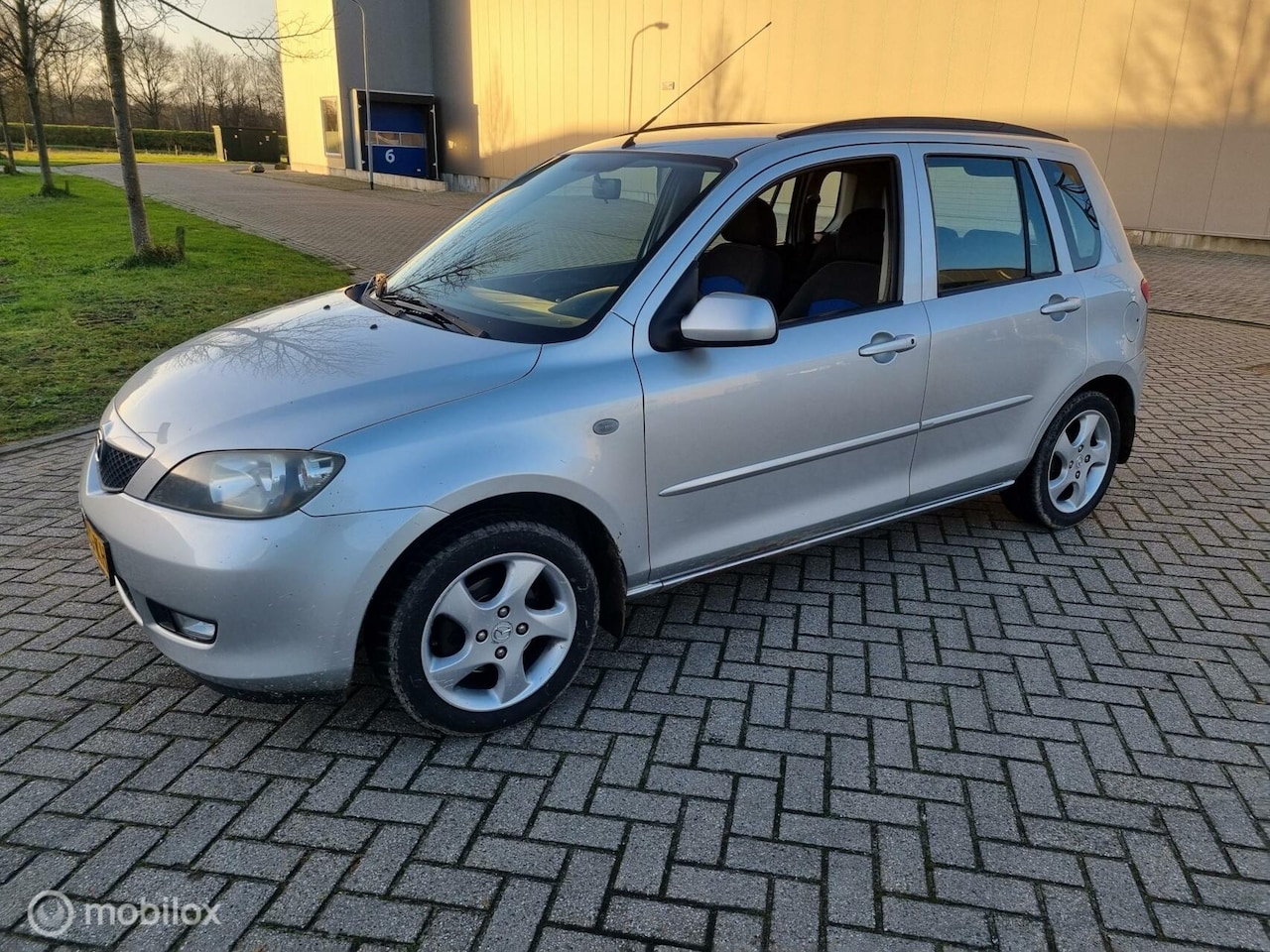 Mazda 2 - 1.4 benzine - AutoWereld.nl