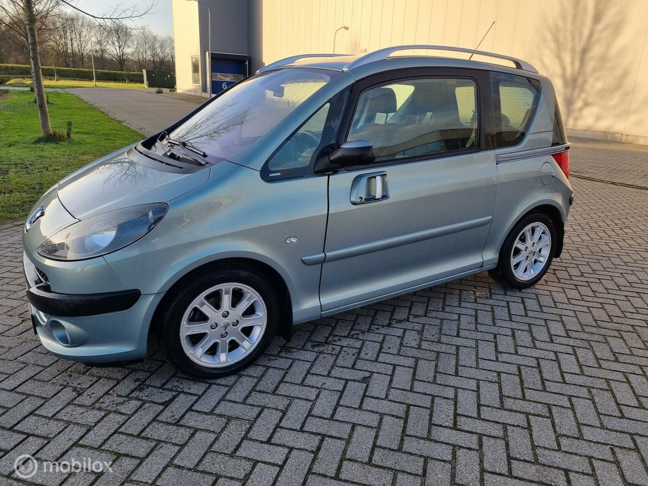 Peugeot 1007 - 1.6-16V AUTOMAAT - AutoWereld.nl