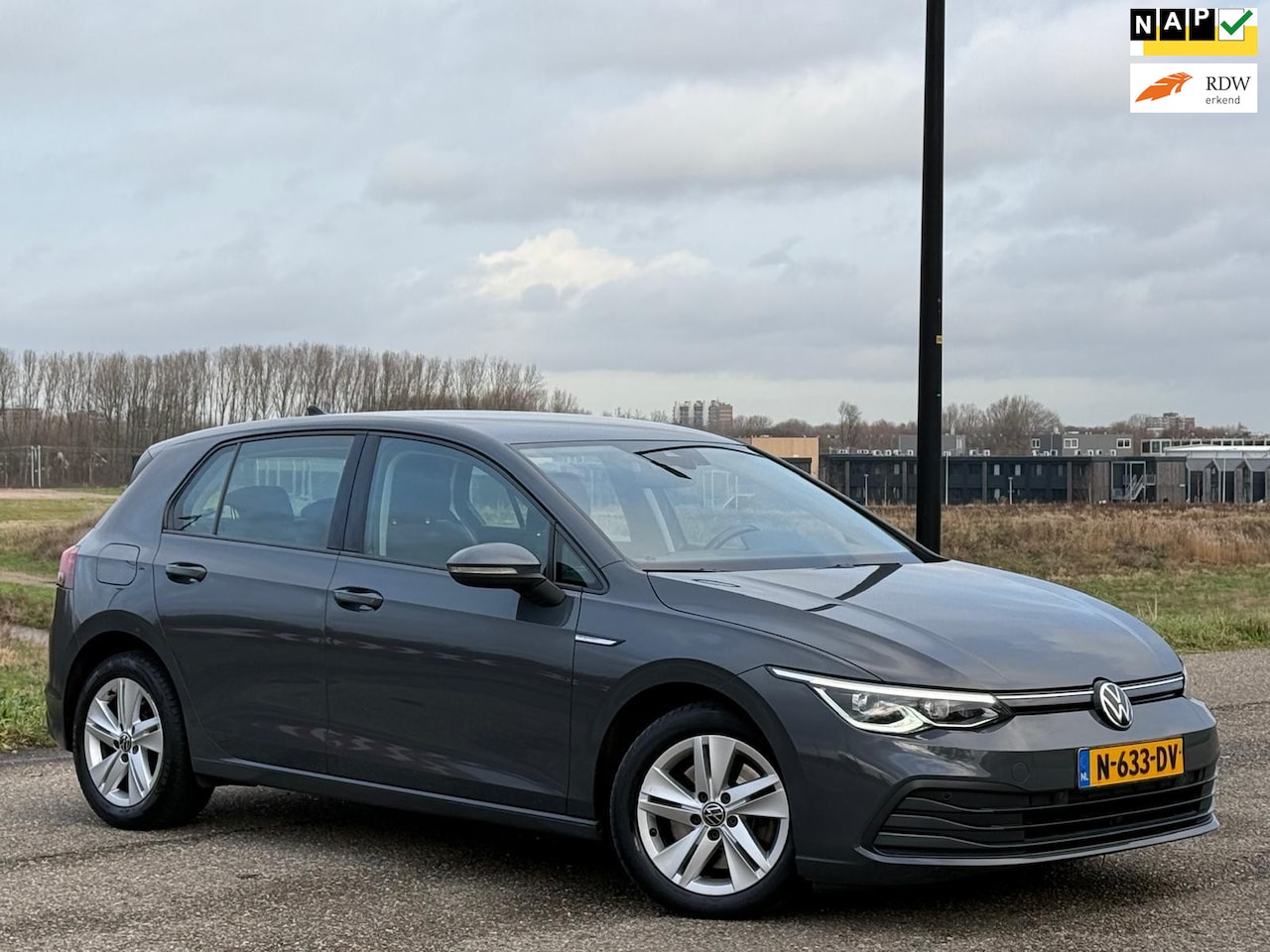 Volkswagen Golf - 2.0 TDI Golf Edition1 Sfeerver|Xenon|Viritual|Navi|Stoelverw|Carplay|Boekjes - AutoWereld.nl