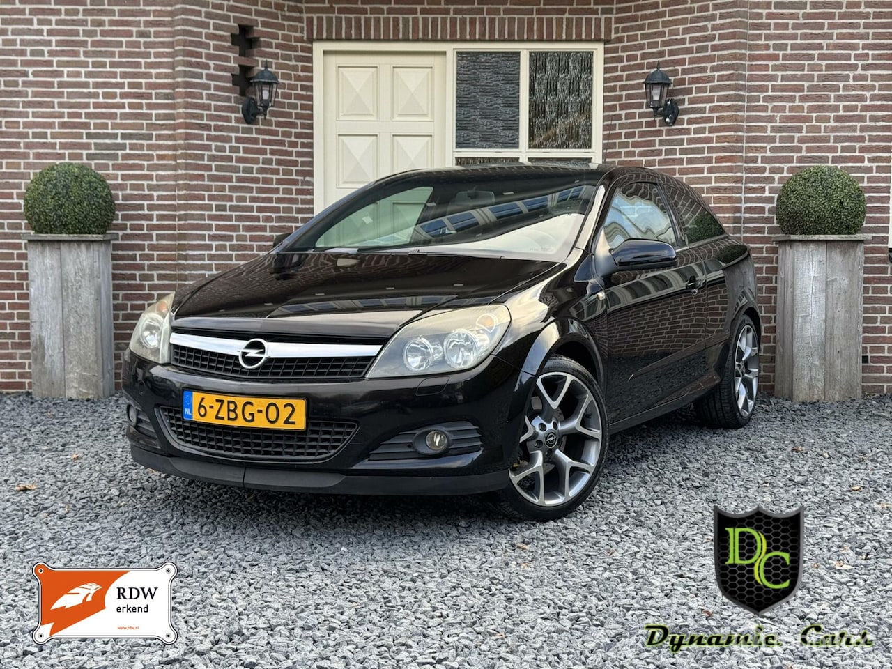 Opel Astra GTC - 1.6 Business *Pano-ruit *Leder *Airco *Cruise - AutoWereld.nl