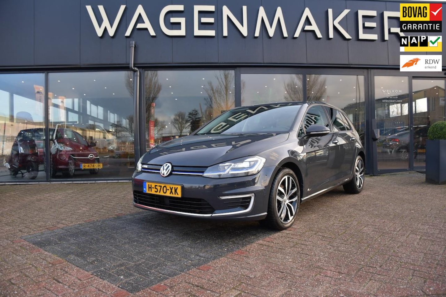 Volkswagen e-Golf - E-DITION Clima|Adapt Cruise|NAVI|Carplay - AutoWereld.nl