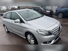 Mercedes-Benz B-klasse - 180 Ambition | Automaat | Navigatie | Airco | Elek. pakket | PDC | Vol opties | Inruil mog