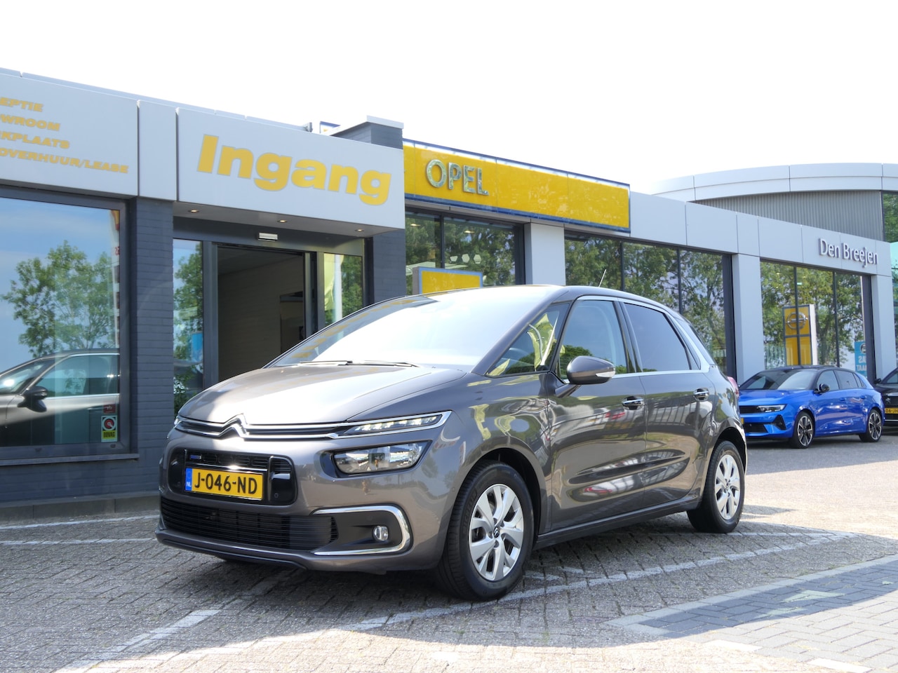 Citroën C4 Picasso - 1.2 PureTech 130pk Feel | Navigatie | Camera | Keyless - AutoWereld.nl