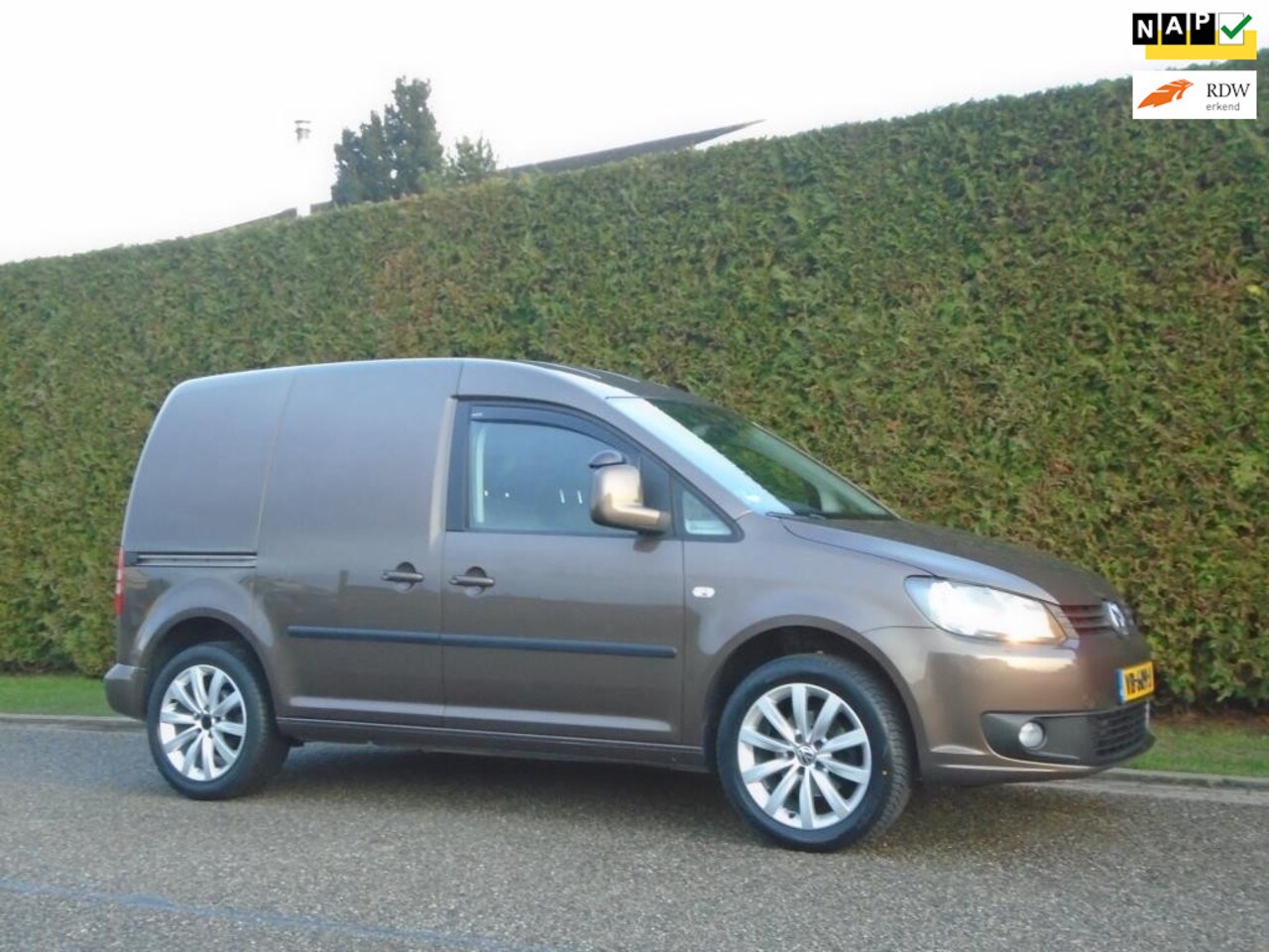 Volkswagen Caddy - 1.6 TDI ...LEER..Navi..Airco..(MARGE) - AutoWereld.nl