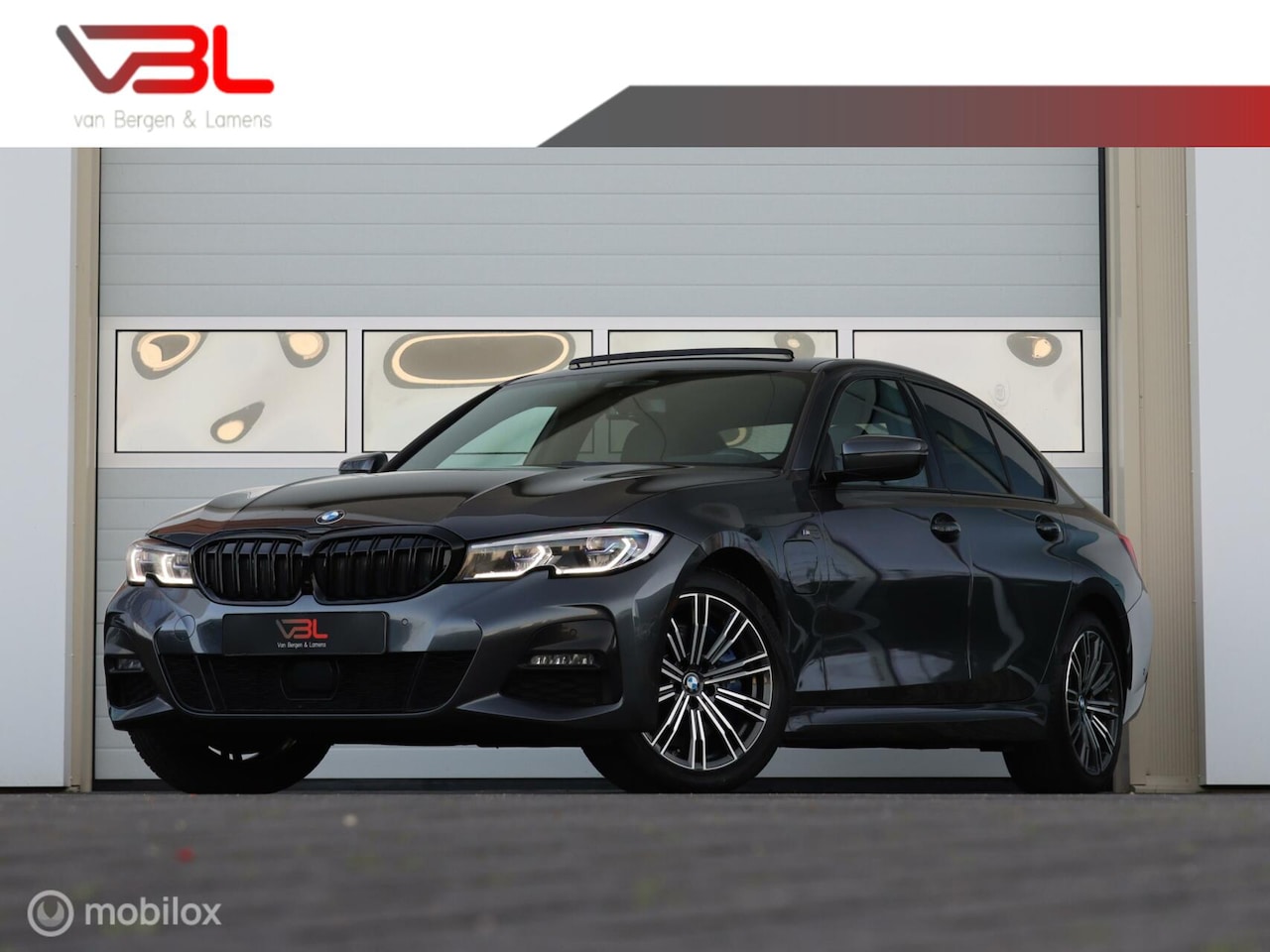 BMW 3-serie - 330e High Executive M-sport | H&K audio | Schuif/kanteldak | ACC | Dodehoekdetectie | Lase - AutoWereld.nl