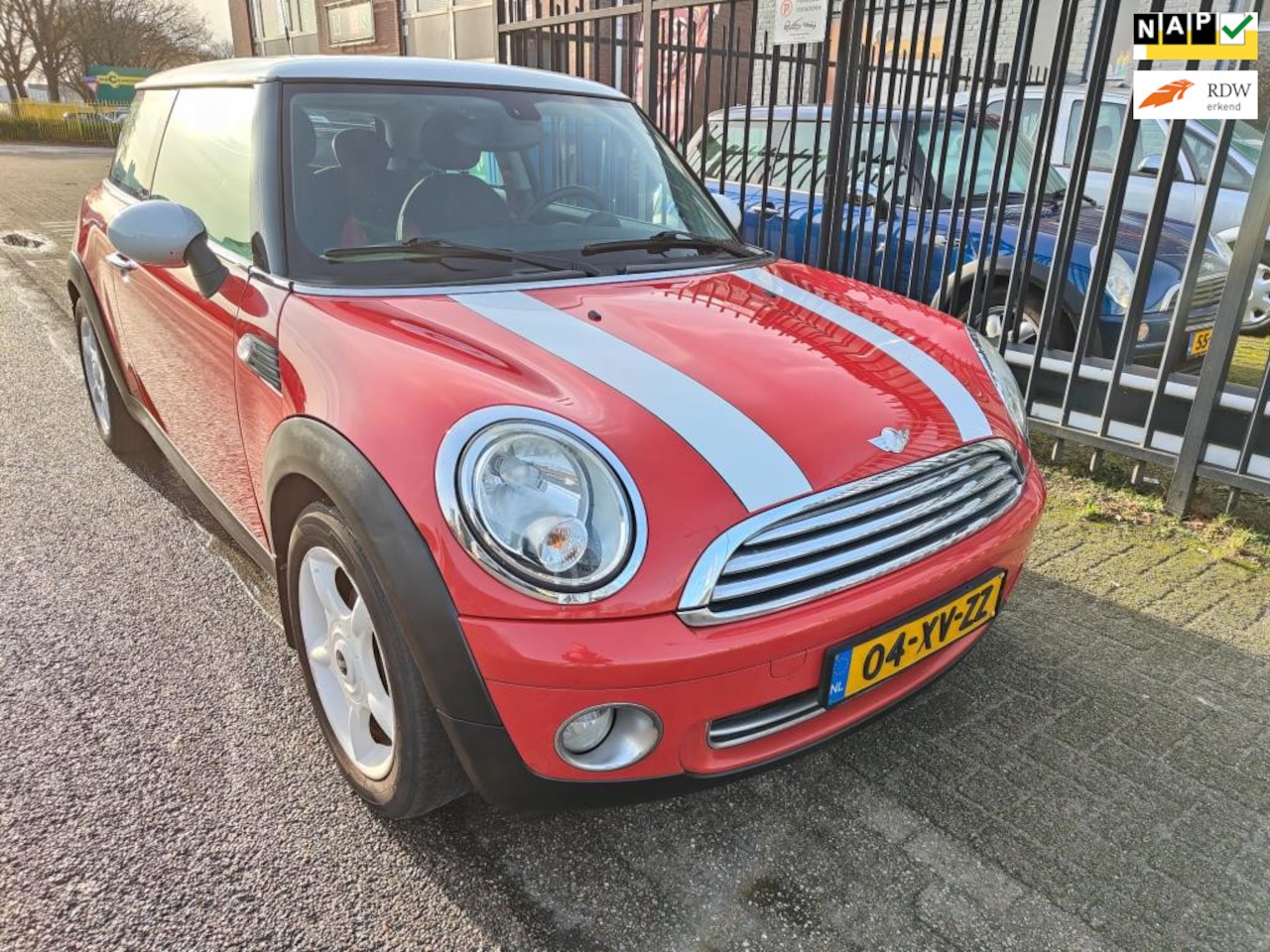 MINI Cooper - Mini 1.6 Chili Airco/cruise/ lmv - AutoWereld.nl