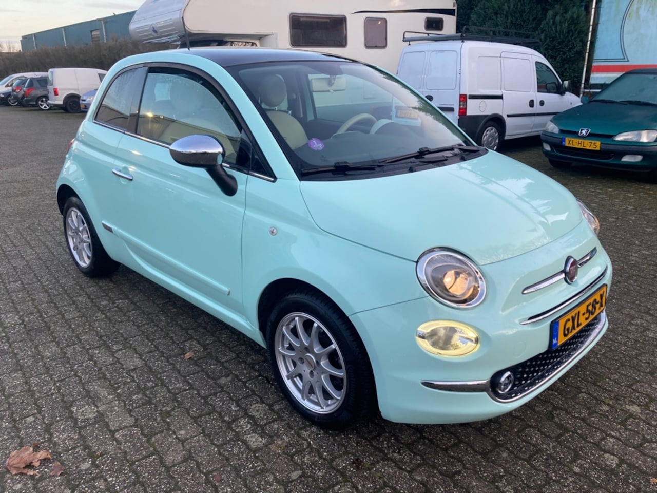 Fiat 500 - 1.2 Lounge. Viercilinder, nieuwe distributie, frisse kleur ! - AutoWereld.nl