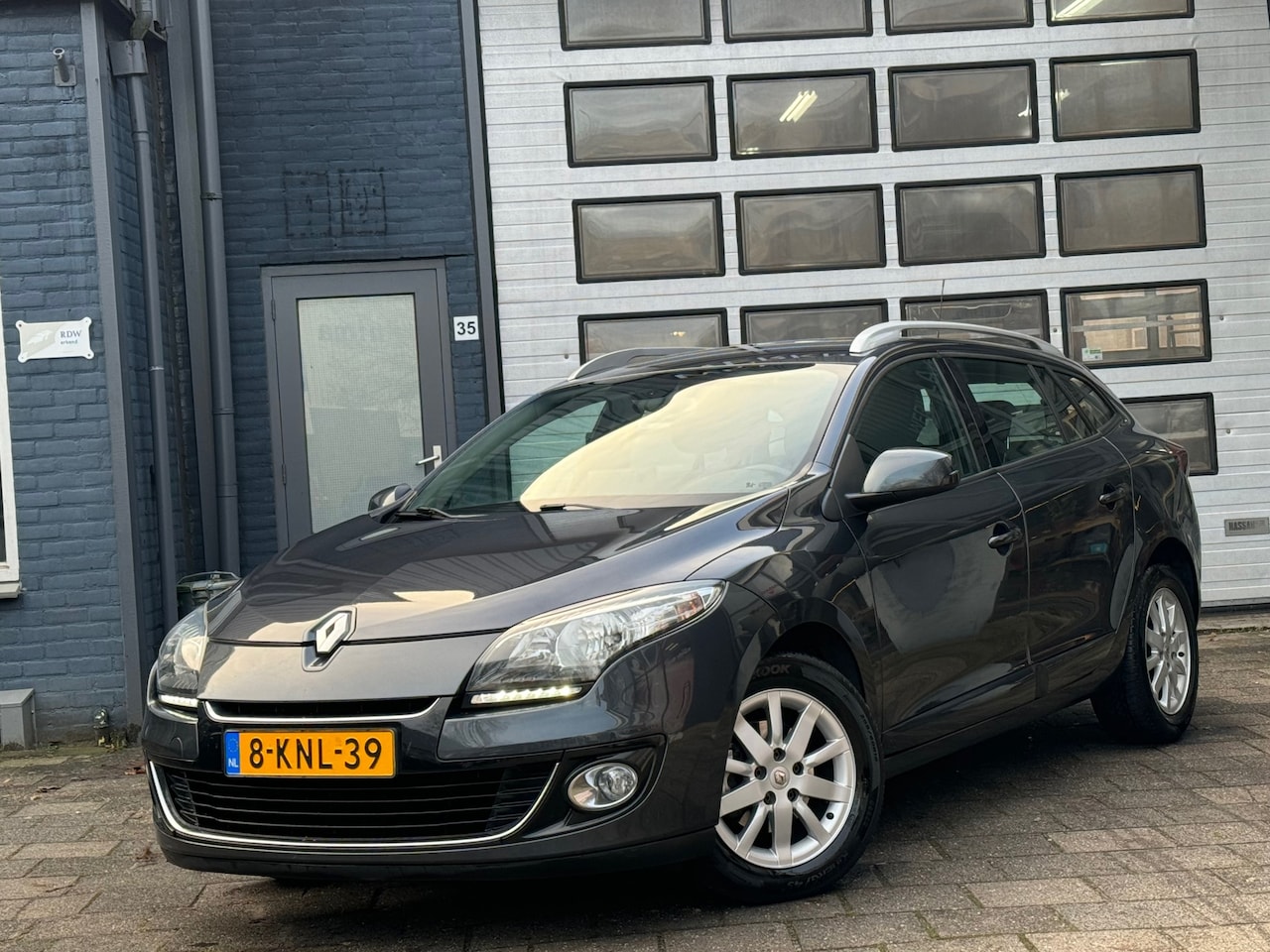 Renault Mégane Estate - 1.5 dCi Collection | Clima | Navi | PDC | N.A.P - AutoWereld.nl