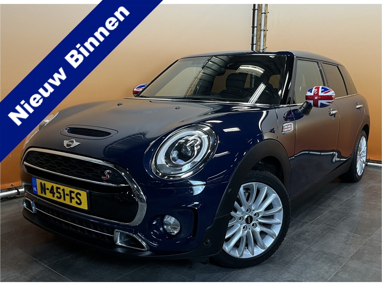 MINI Clubman - Mini 2.0 Cooper S Chili Serious Business stoelverwarming navigatie - AutoWereld.nl