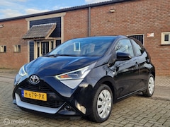 Toyota Aygo - 1.0 VVT-i x-play Camera Carplay Cruise Airco