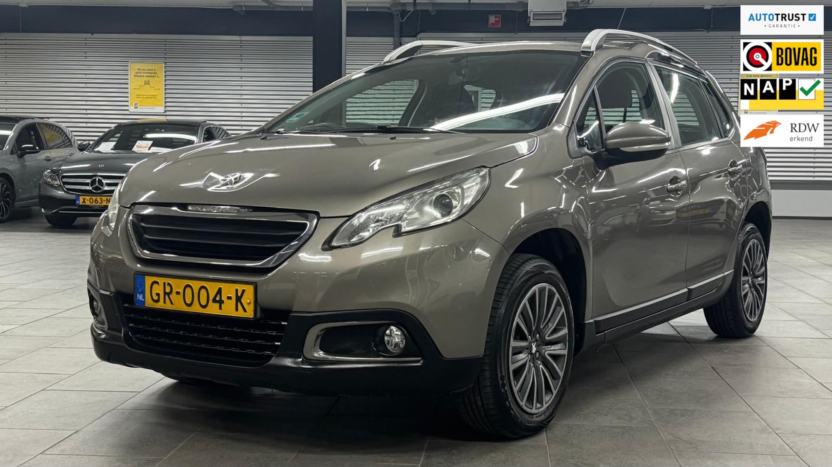 Peugeot 2008 - 1.2 VTi Active Pack Premium climate controle cruise controle led lm-velgen elektrische pak - AutoWereld.nl