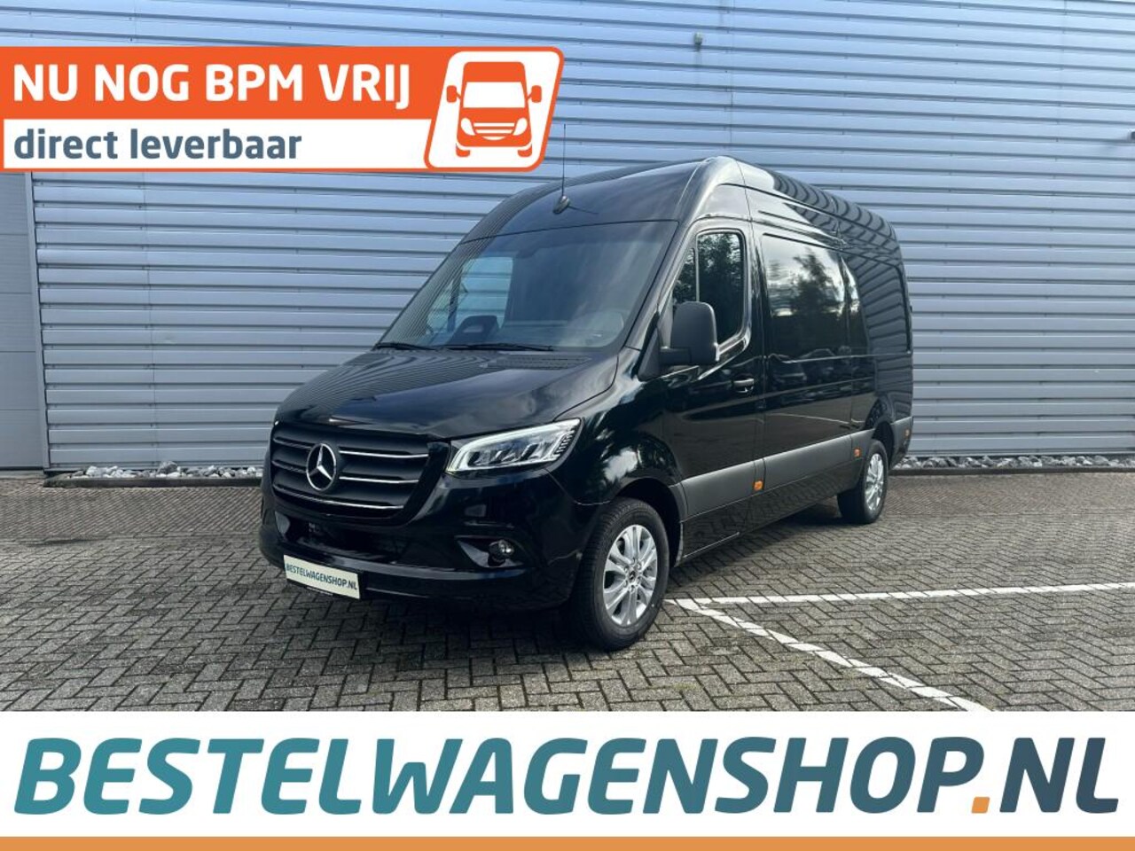 Mercedes-Benz Sprinter - PRO 319 L2H2 RWD AUT - DISTRONIC MBUX 3500KG TREK FULL OPTIONS - AutoWereld.nl