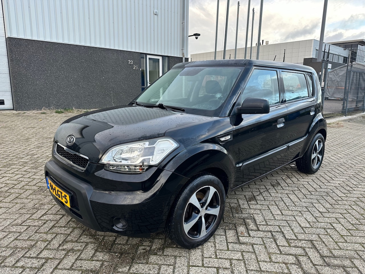 Kia Soul - 1.6 X-pect Cool 2010 ZWART AIRCO - AutoWereld.nl