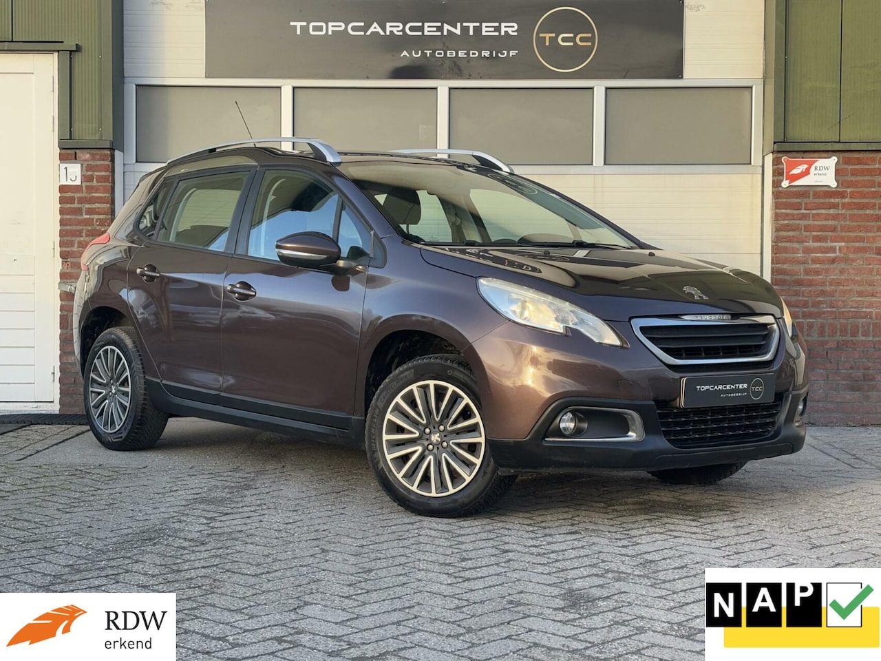 Peugeot 2008 - 1.2 PureTech Active/AIRCO/PANO/PARKS/APK/NAP - AutoWereld.nl